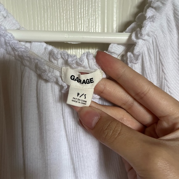 GARAGE off-the shoulder crop top - Picture 3 of 3